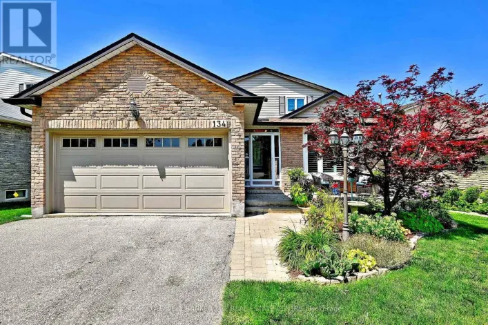 134 HURON HEIGHTS DRIVE, Newmarket