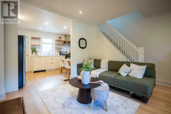 134 MCROBERTS AVENUE, Toronto