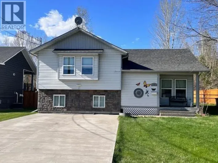 1341 NASON STREET, Quesnel