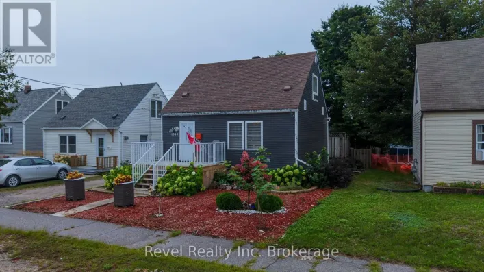 1343 COPELAND STREET, North Bay
