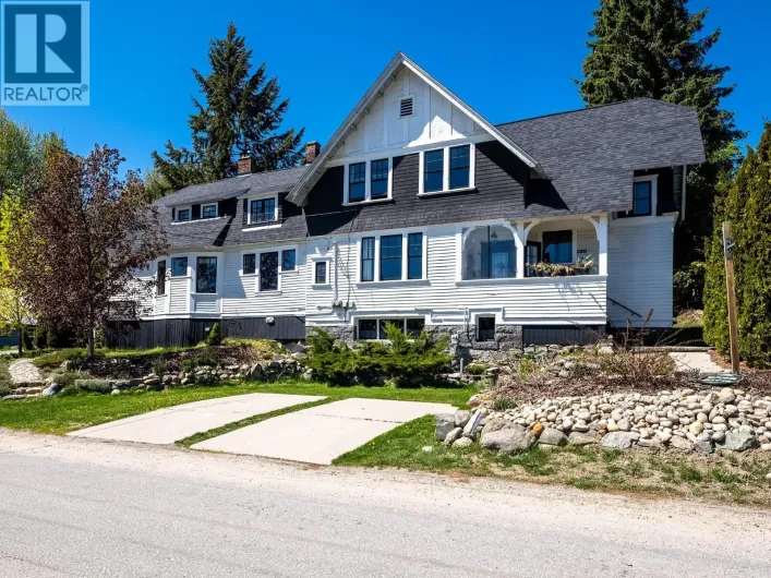 1345 Spokane Street, Rossland