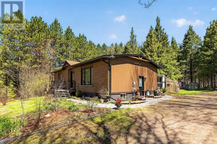 1346 STATION HILL ROAD, Laurentian Valley