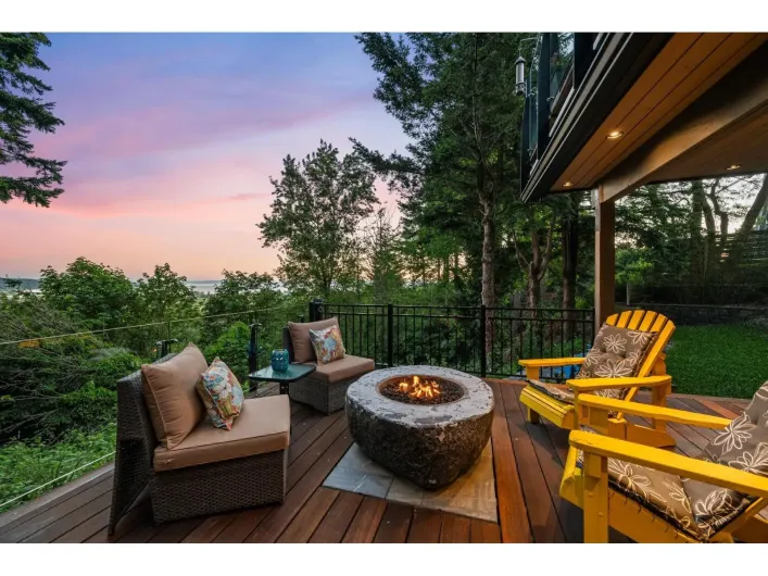 13464 56 AVENUE, Surrey