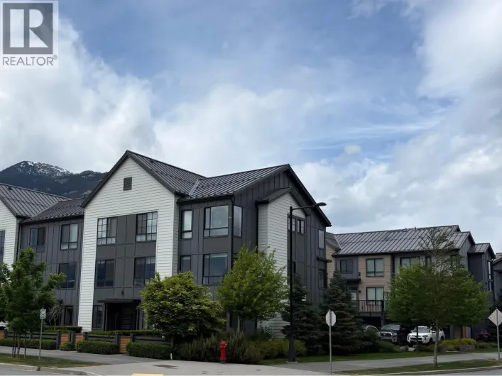 1348 HALYARD PLACE, Squamish