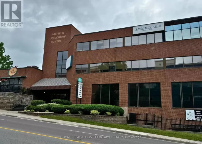 135 BAYFIELD STREET, Barrie