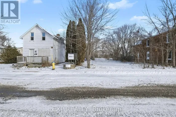 135 CHARLES STREET, Carleton Place
