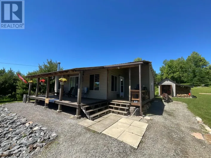 135 DANIEL DRIVE, Parry Sound Remote Area