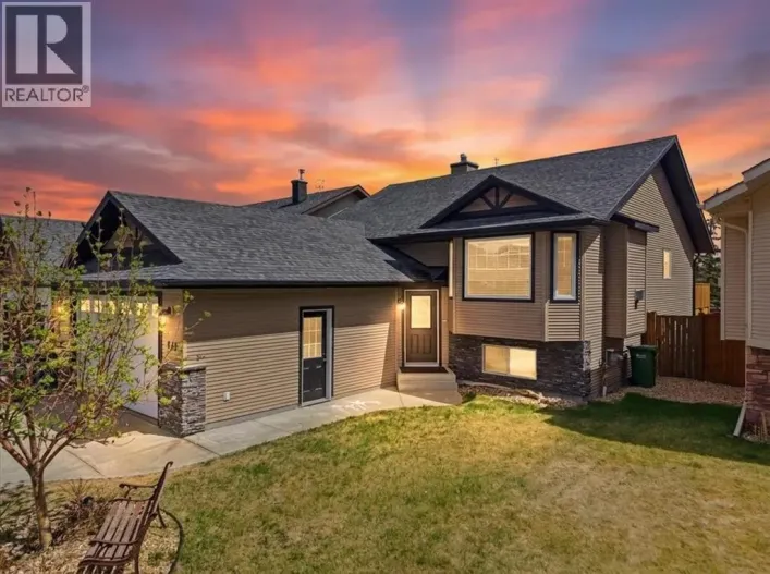 135 Issard Close, Red Deer
