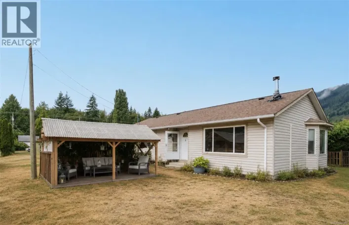 135 Macdonald Rd, Lake Cowichan