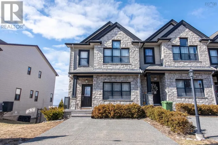 135 Maple Grove Avenue, Timberlea