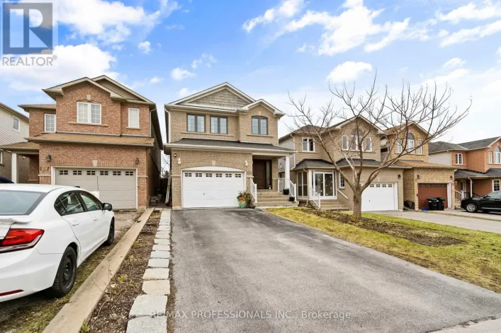 135 PROFESSOR DAY DRIVE, Bradford West Gwillimbury