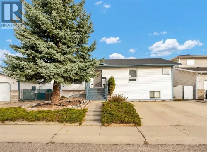 135 Sage Close SE, Medicine Hat