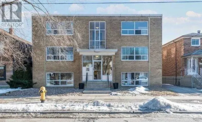 135 SAMMON AVENUE, Toronto