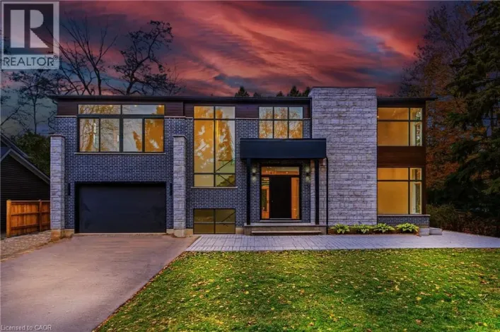 135 SECORD Lane, Burlington