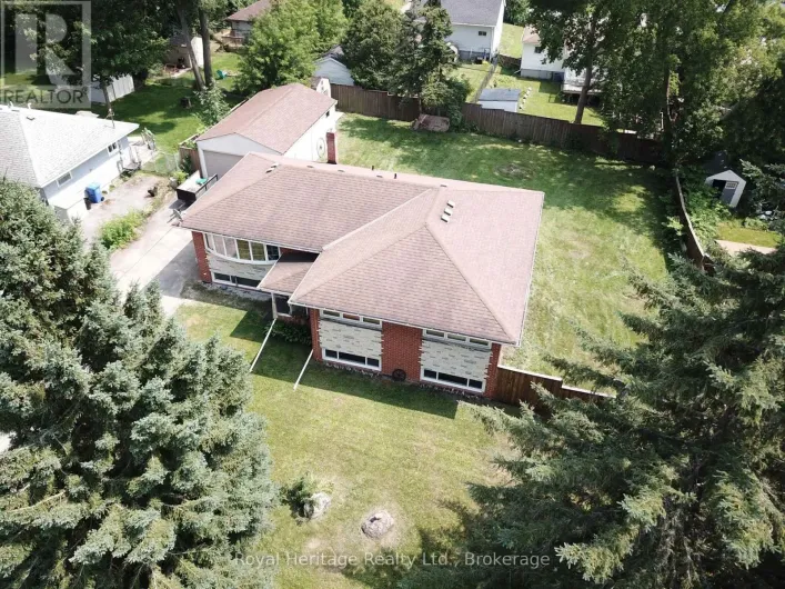135 SILAS BOULEVARD, Georgina