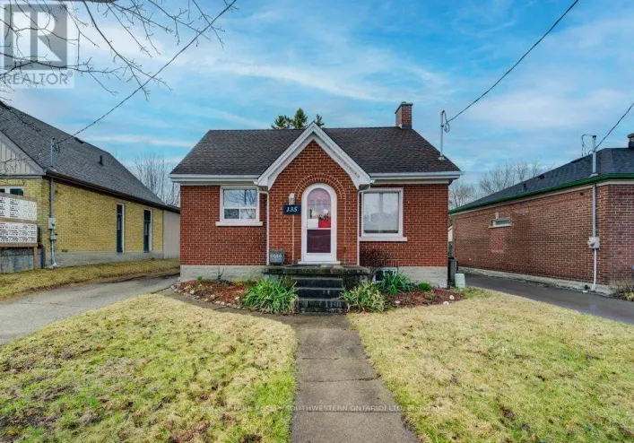 135 STIRLING AVENUE, Kitchener