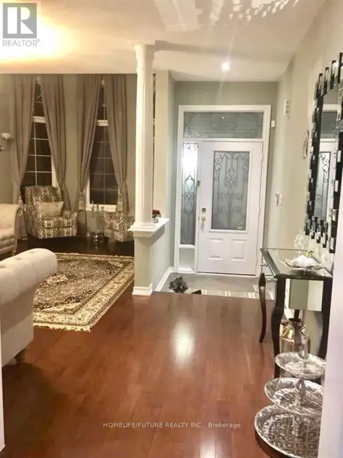 135 STONECHURCH CRESCENT, Markham