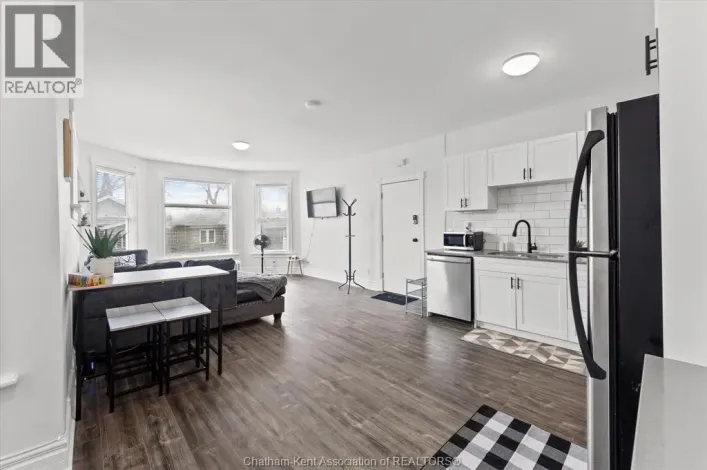 135 WILLIAM STREET North Unit# 1, Chatham