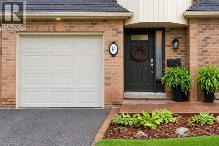 Row / Townhouse for sale: 1351 ONTARIO Street Unit# 14, Burlington