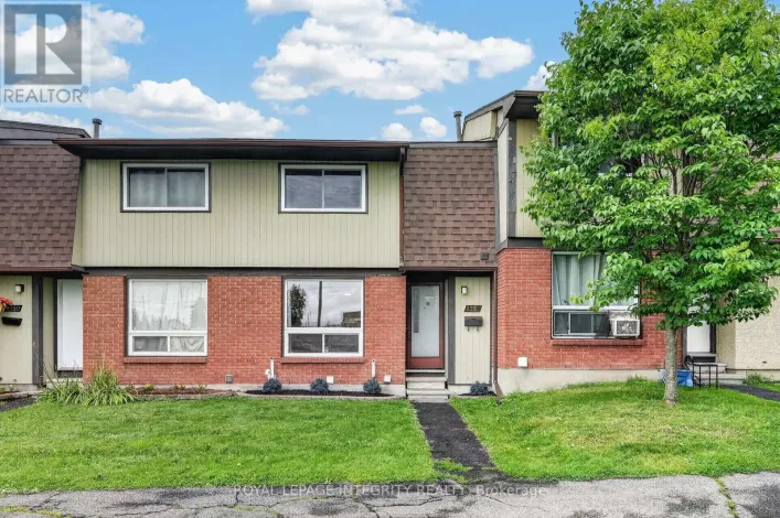 1352 BAKKER COURT, Ottawa