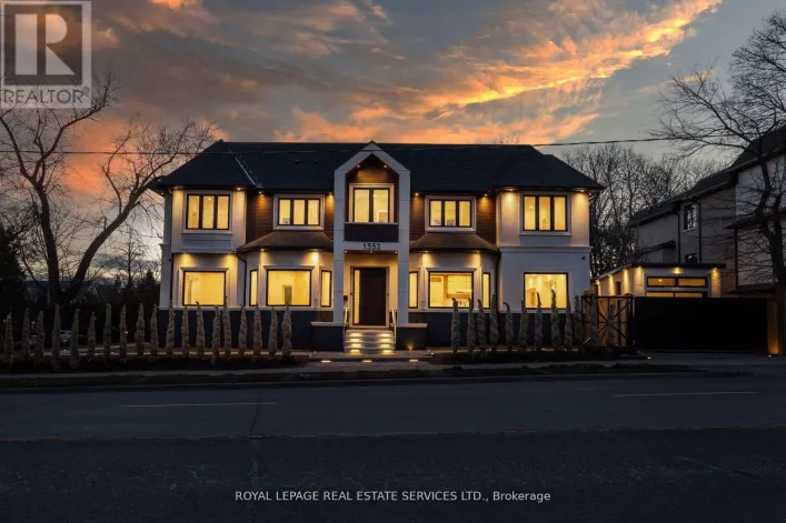 1352 MOUNT PLEASANT ROAD, Toronto