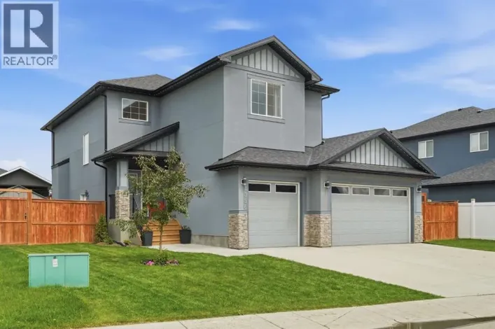 1356 Lackner Boulevard, Carstairs