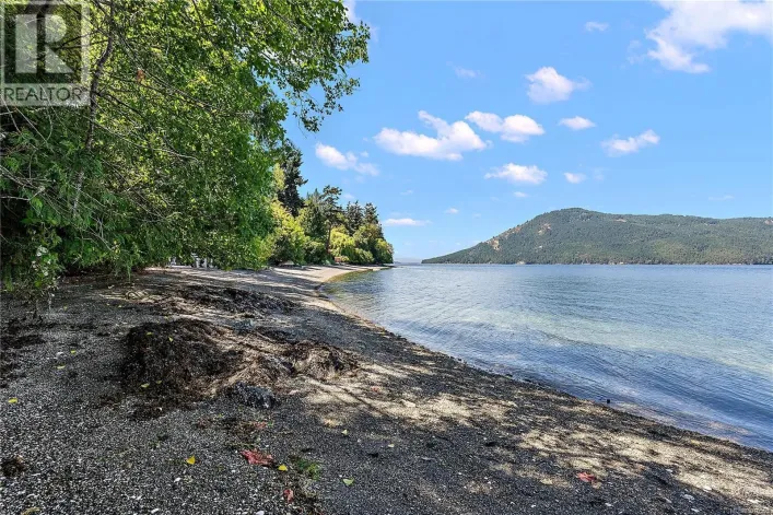1356 Lands End Rd, North Saanich