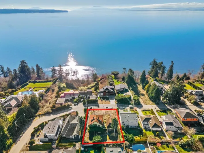 13567 13A AVENUE, Surrey