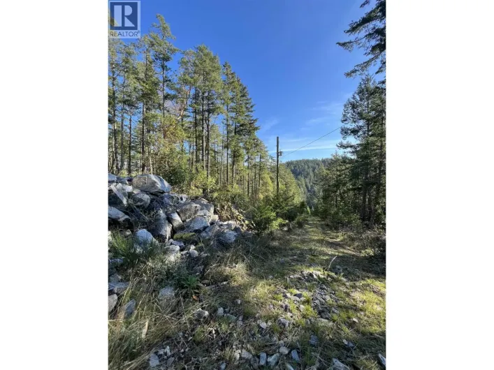13589 LEE ROAD, Garden Bay