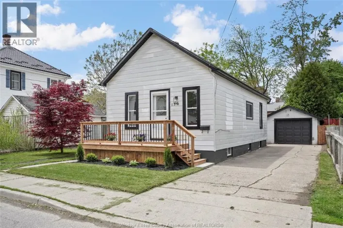 136 Adelaide STREET South, Chatham