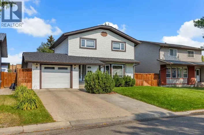 136 castleglen Way NE, Calgary