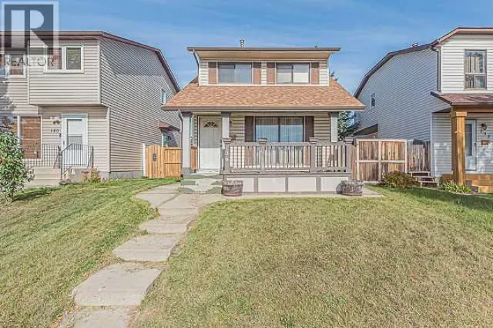 136 Castleridge Drive NE, Calgary