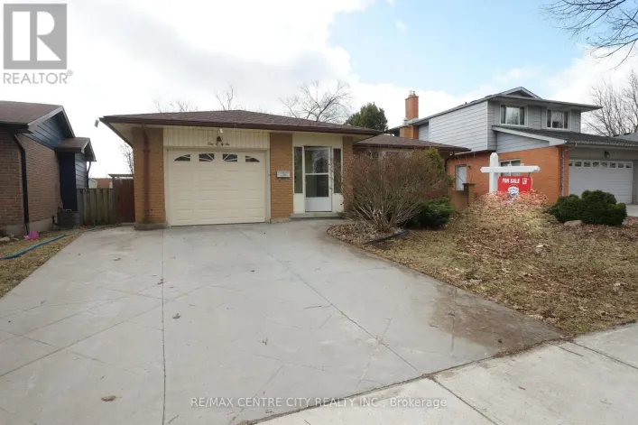 House for sale: 136 CONCORD CRESCENT, London North