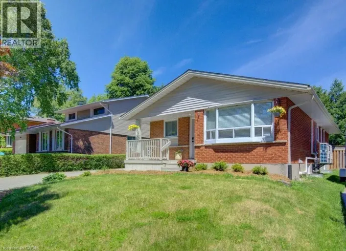 136 DUNSMERE Drive, Kitchener