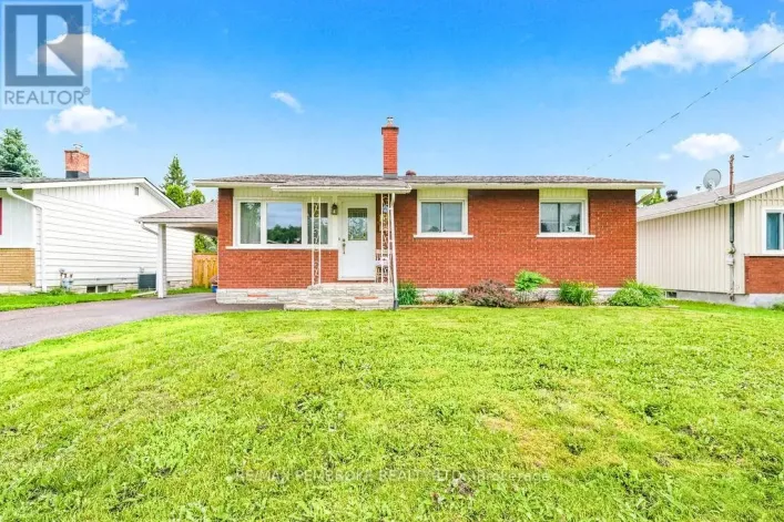 136 ELLIS AVENUE, Pembroke