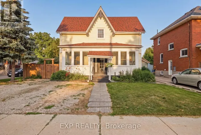 136 FALSTAFF STREET, Stratford