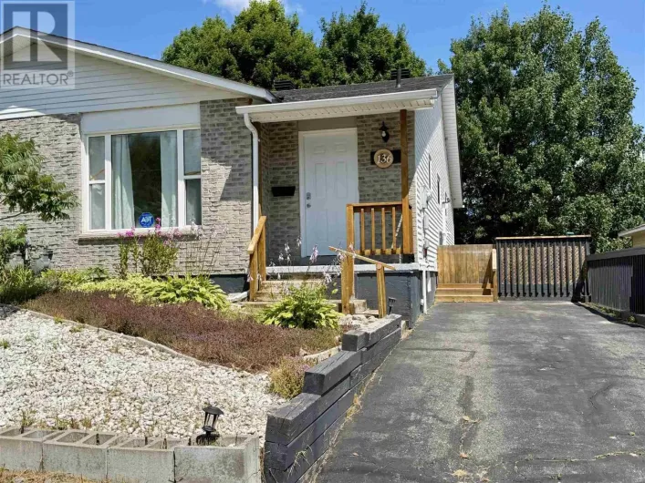 136 Frobel DR, Elliot Lake