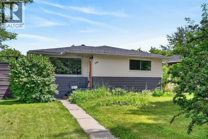 136 Hendon Drive NW, Calgary