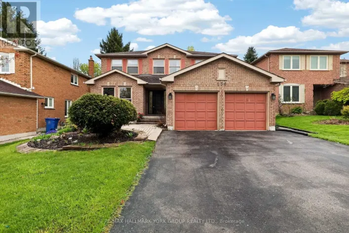 136 NELSON CIRCLE, Newmarket