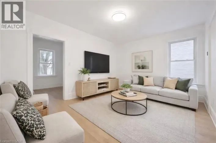 136 PAISLEY Street, Guelph