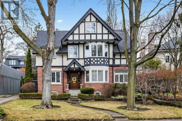 136 ROXBOROUGH DRIVE, Toronto