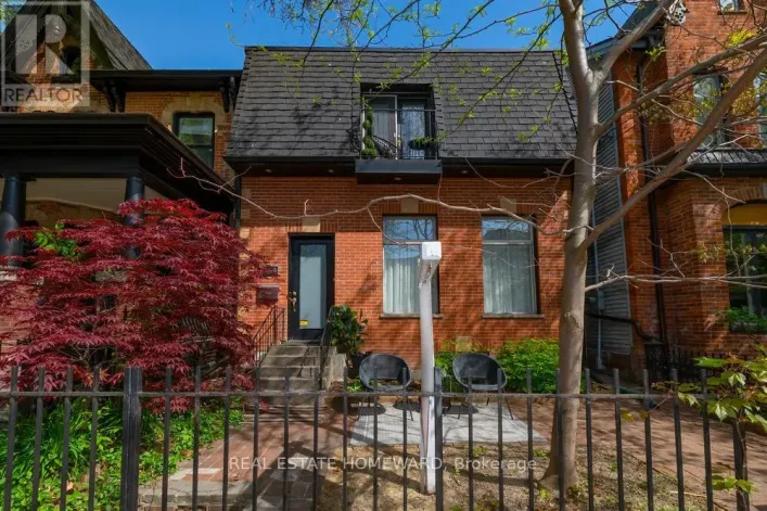 136 SPRUCE STREET, Toronto