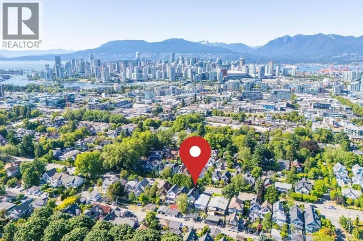 136 W 12TH AVENUE, Vancouver