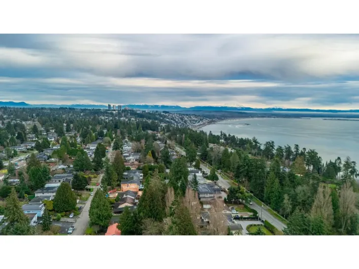 13600 BLACKBURN AVENUE, White Rock