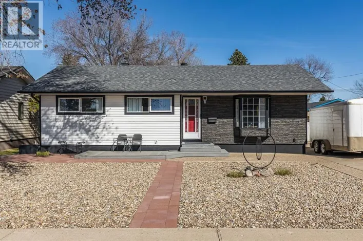 1361 Parker Avenue NW, Medicine Hat