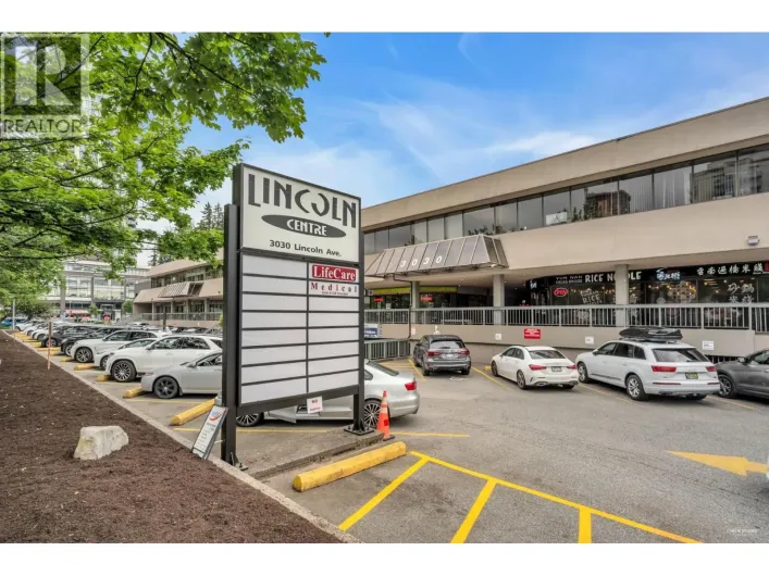 136-136A 3030 LINCOLN AVENUE, Coquitlam
