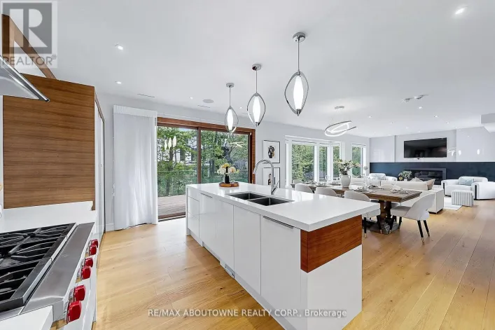 1364 ACTON CRESCENT, Oakville