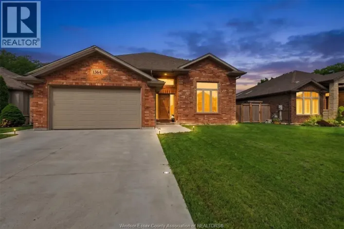 1364 MATTHEW CRESCENT, Lakeshore