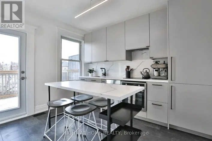 1365 LANSDOWNE AVENUE, Toronto