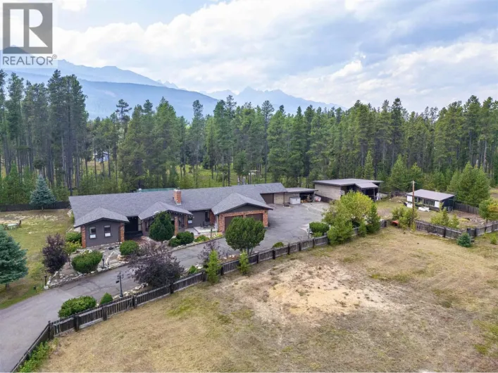 1365 S 5 HIGHWAY, Valemount